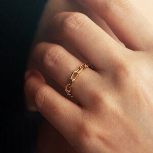 Minimalist 18k Gold Filled Link Chain Ring in Size 8